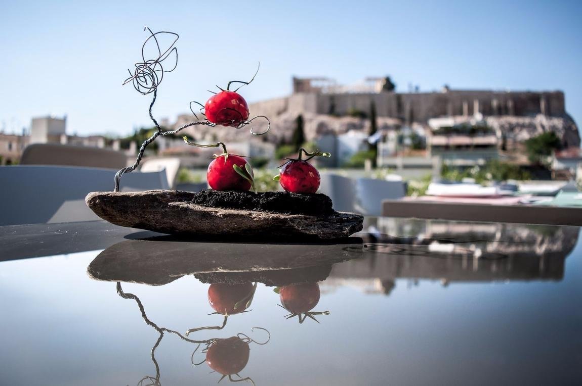 Luxury Dining Experiences in Athens with Acropolis Views